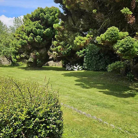 Gite Le Parisien Appartement Prive En Duplex Avec Acces Jacuzzi A 10Min Des Plages Lanhouarneau Exterior photo