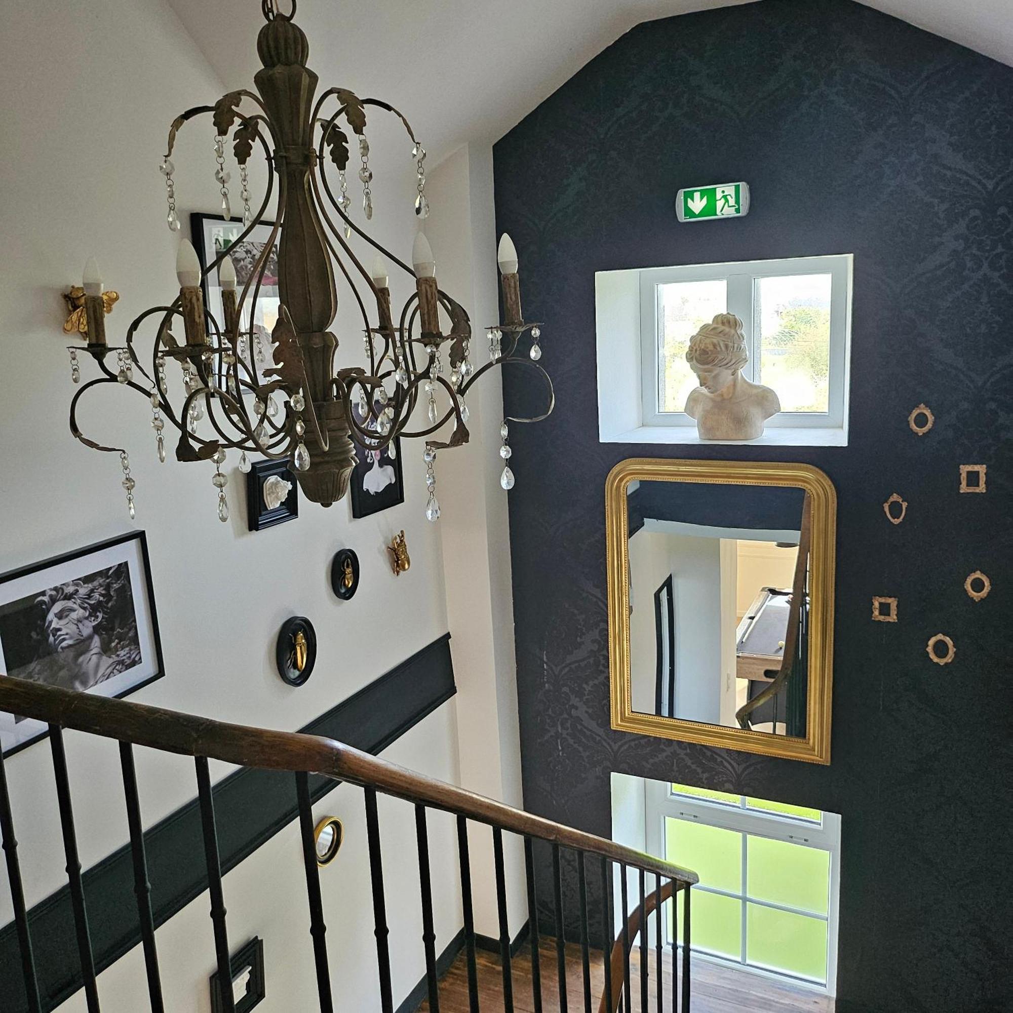 Le Parisien Prive En Duplex Avec Acces Jacuzzi A 10min Des Plages Apartment